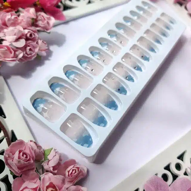 Glossy Cloud And Star Print Transparent Press On Nails (Set Of 24 Pc)