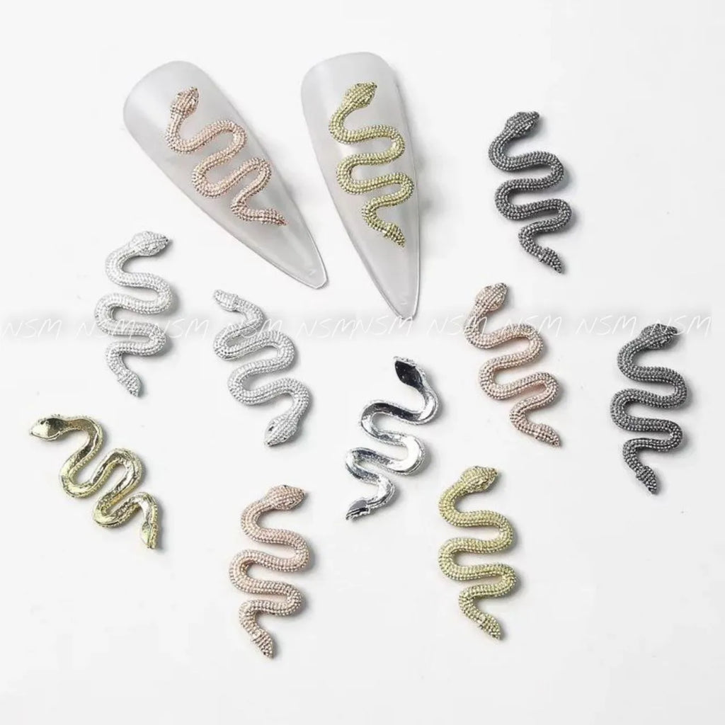Snake Nail Art Charms / Nail Accessory / Nail Jewelry ( Pack of 10 Snakes)