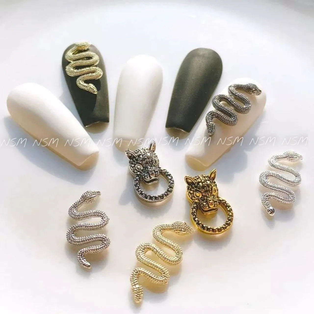 Snake Nail Art Charms / Nail Accessory / Nail Jewelry ( Pack of 10 Snakes)