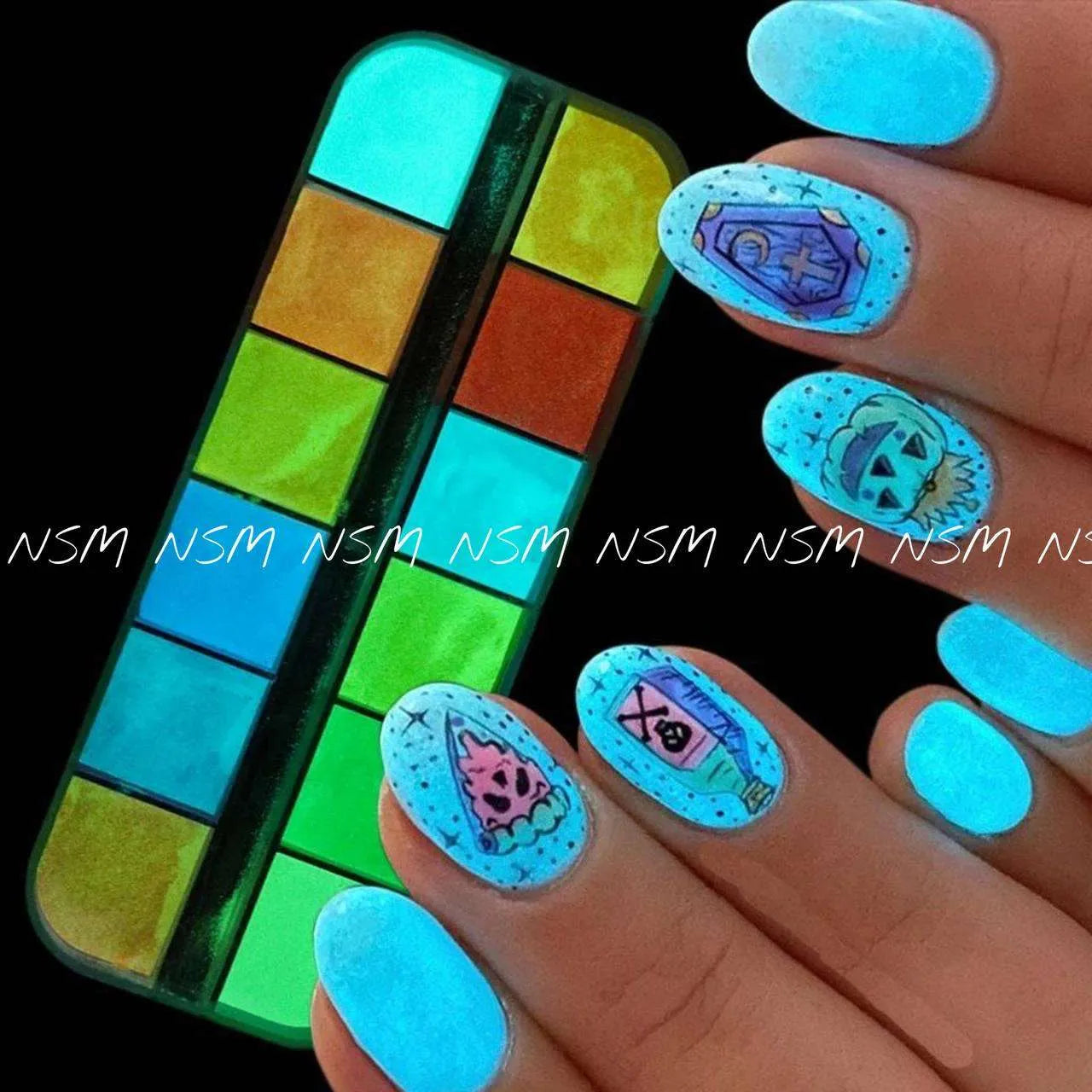 Luminous Glow In Dark Powder Grid (Random Colors)